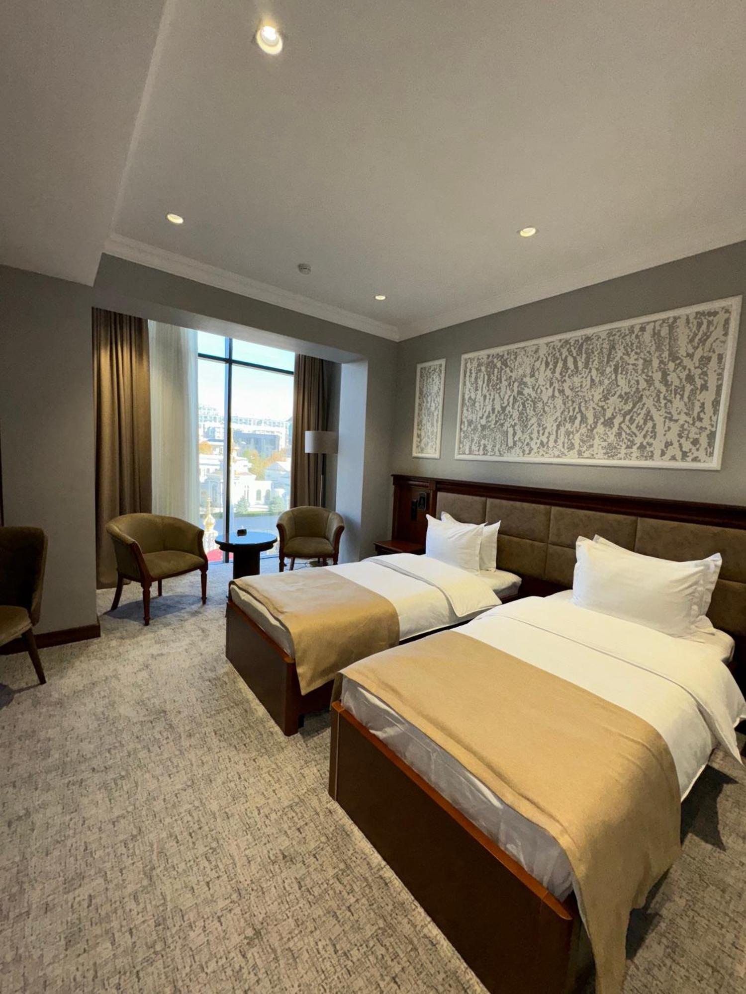 Hotel Mir Luxe Plaza Taskent Exterior foto