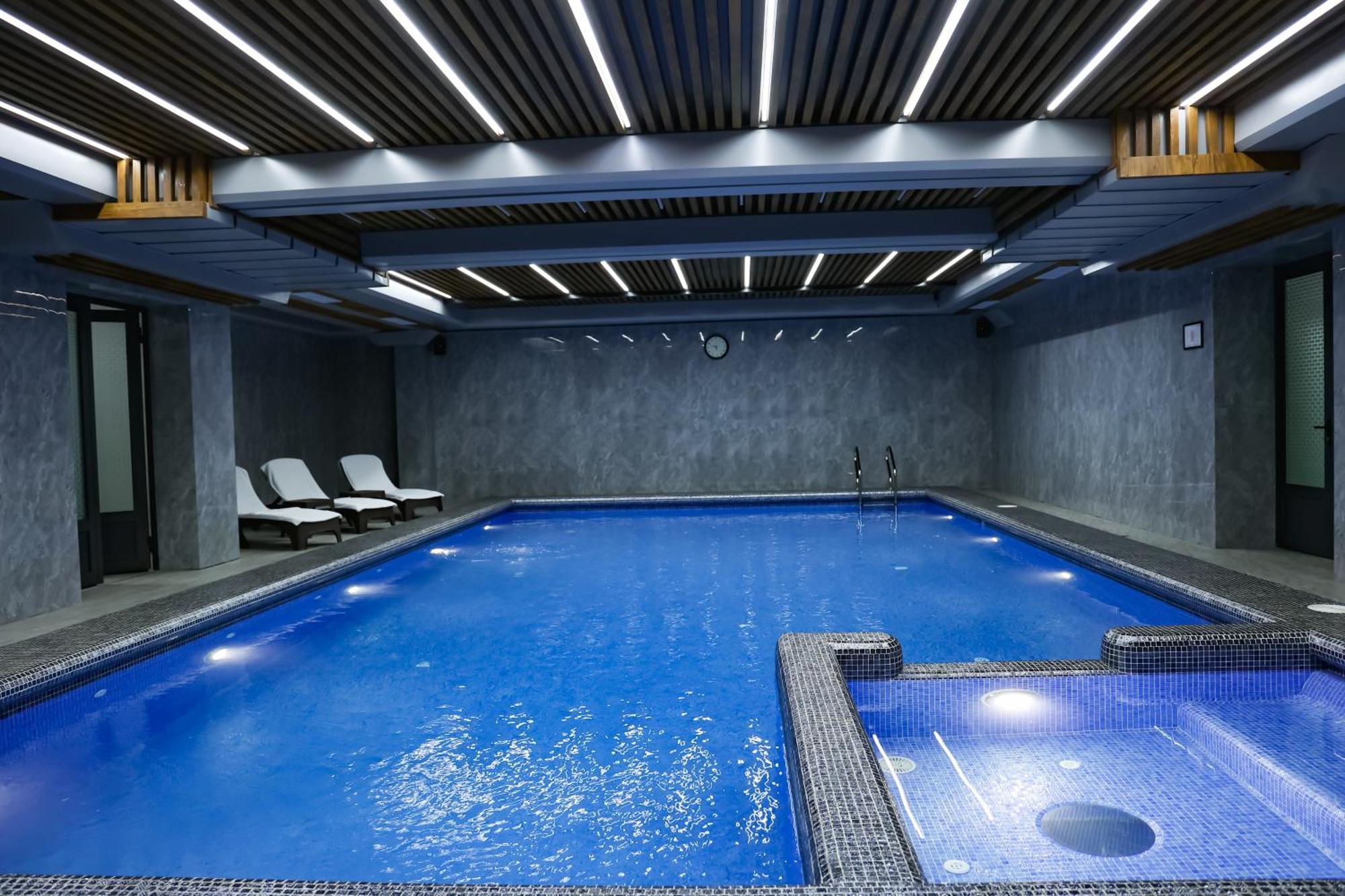 Hotel Mir Luxe Plaza Taskent Exterior foto